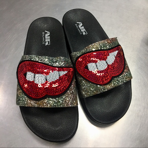 Green glitter lip slide - Picture 2 of 5